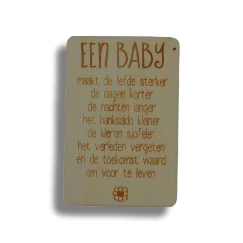 Houten kaart: een baby maakt de liefde sterker