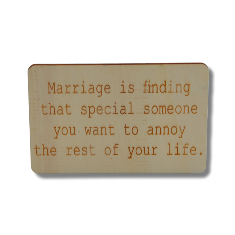 Houten kaart: marriage is finding that special someone